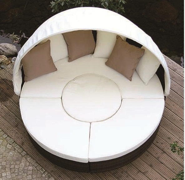 outdoor day bed