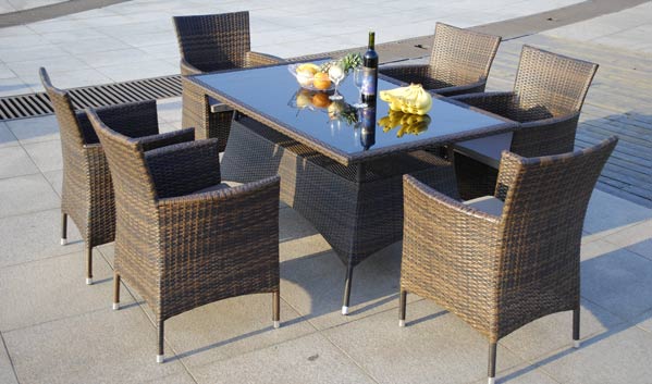 Wicker Dining Furnitures